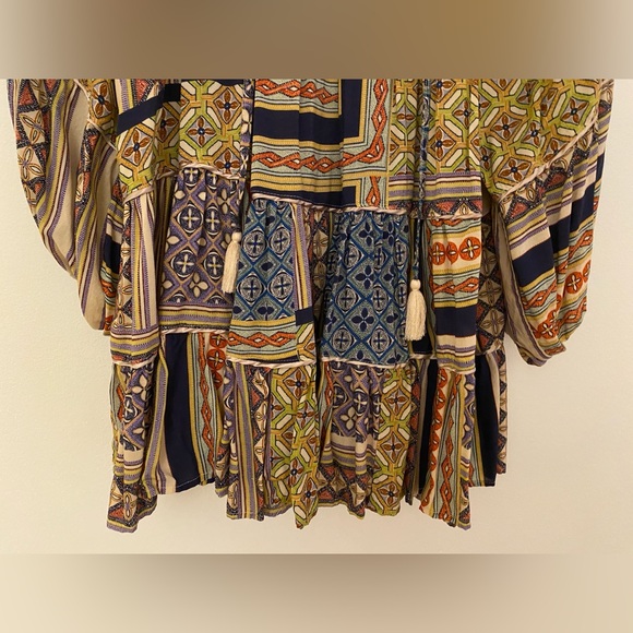 Olivaceous Patterned Ruffle Long Sleeve Tassle Mini Dress Women’s Sz Small - Picture 4 of 16